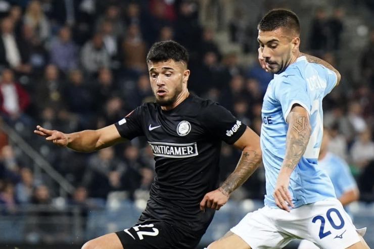 Dumfries lascia l'Inter, Gazibegovic lanciato da Dzeko