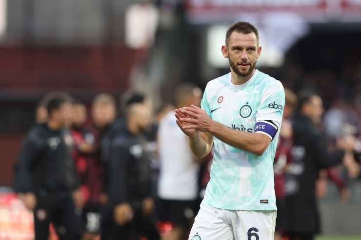 Skriniar via al PSG, de Vrij in ballo col rinnovo