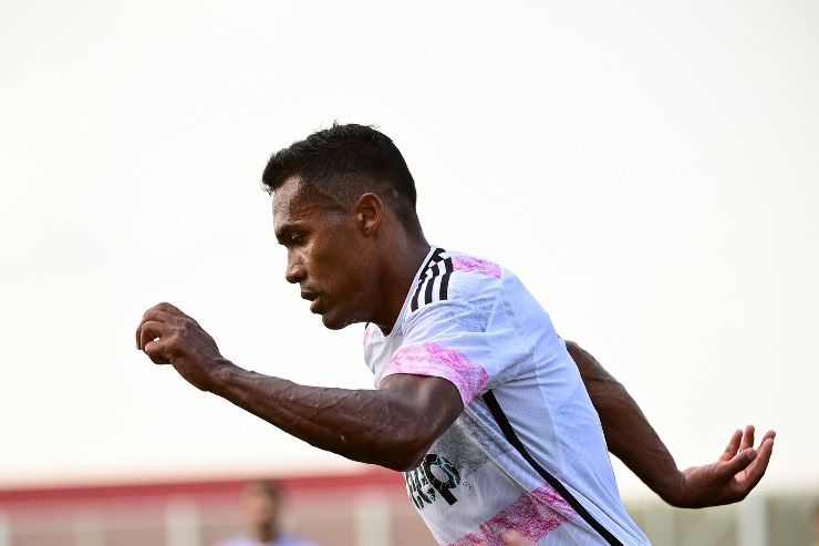 Alex Sandro all'Inter dopo Cuadrado, altra uscita dalla Juventus