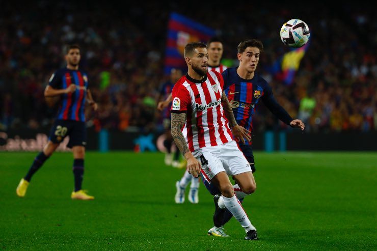 Inigo Martinez presentato dal Barcellona, niente Inter