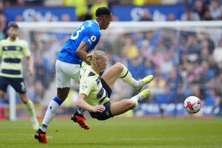 Yerry Mina: alternativa a Demiral