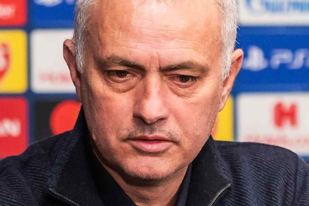 Mourinho preme per avere Scamacca 