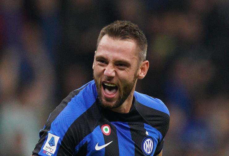 Stefan de Vrij pronto per la nuova stagione
