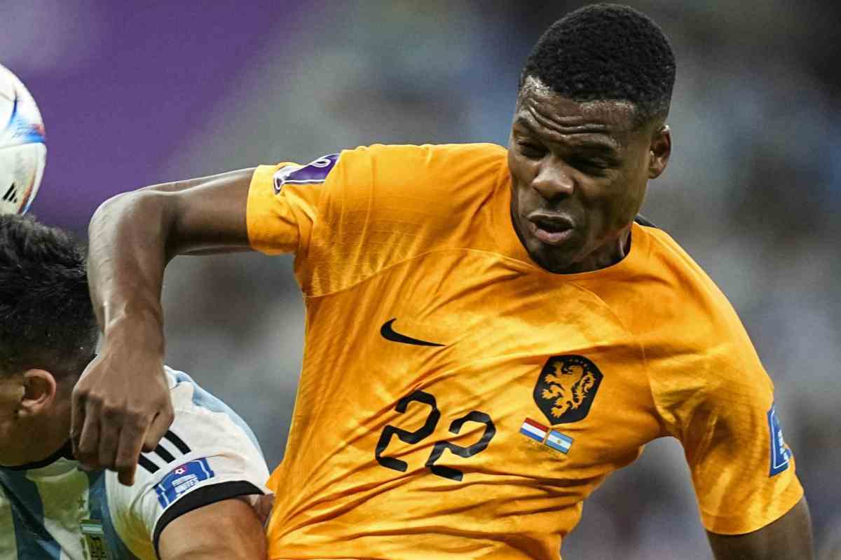 Exploit di Dumfries con la maglia dell'Olanda