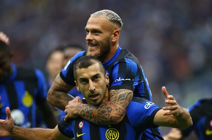 Dimarco miglior difensore-marcatore d'Europa, ora il rinnovo