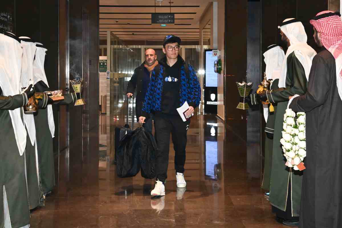 Zhang valuta la proposta di Investcorp