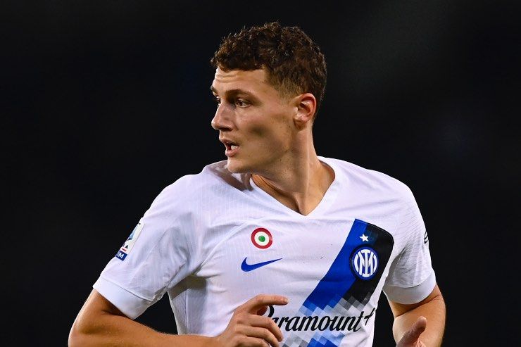 Pavard out fino alla fine dell'anno solare, torna nel 2024