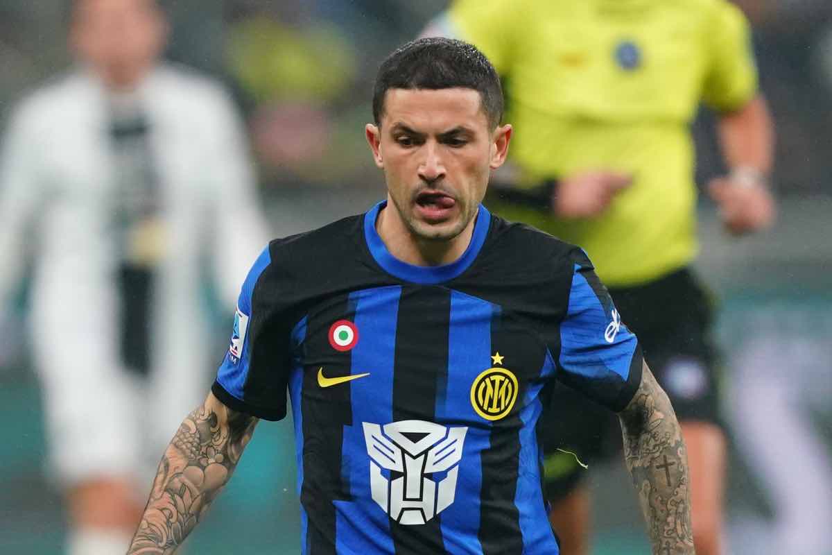Via Sensi e Agoumé per un nuovo centrocampista all'Inter