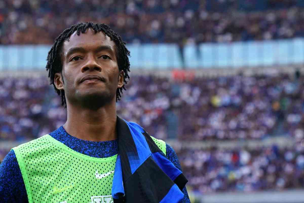 Cuadrado insultato sui social