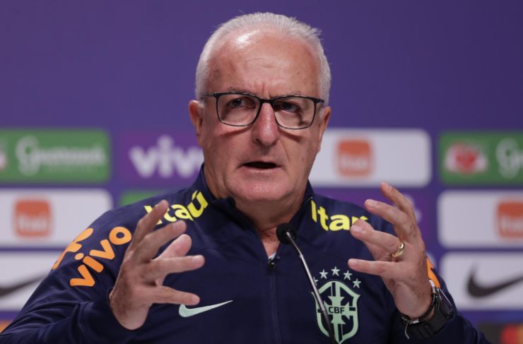 Dorival Junior esclude Carlos Augusto