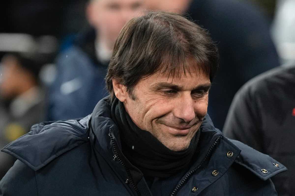 Conte pensa alla proposta del Napoli