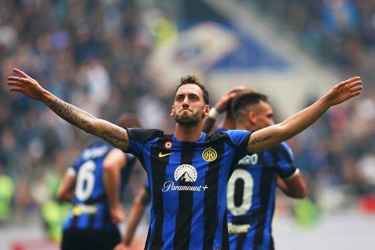 Calhanoglu migliore al mondo per Montella