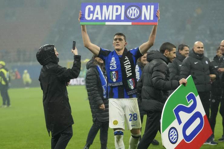 Pavard, messaggio per Lucas Hernandez