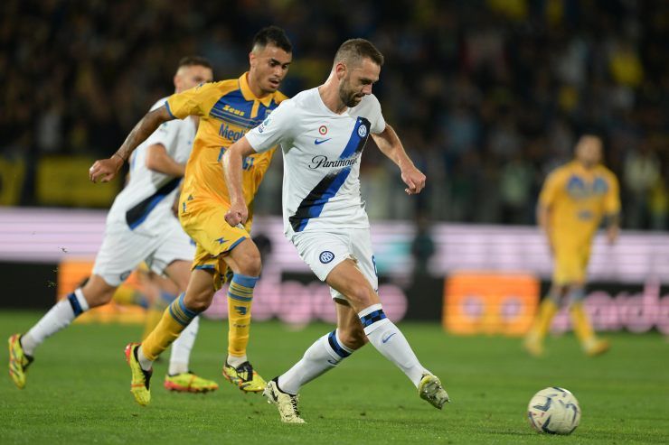 Inter, de Vrij potrebbe rescindere