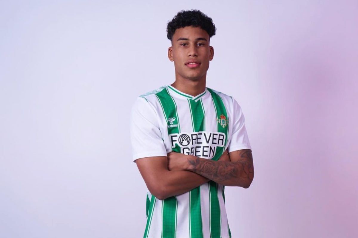 Alex Perez all'Inter, scambio di documenti col Betis 