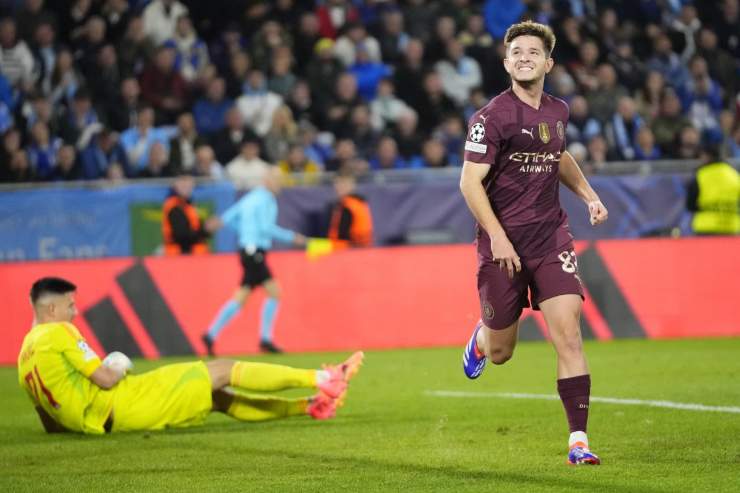 McAtee esulta con il Manchester City