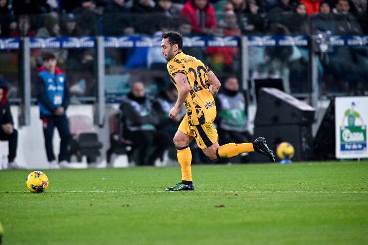 Calhanoglu in azione, non è al top della forma 
