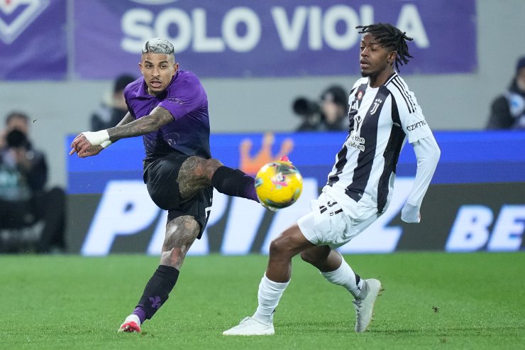 Dodò in azione con la maglia della Fiorentina