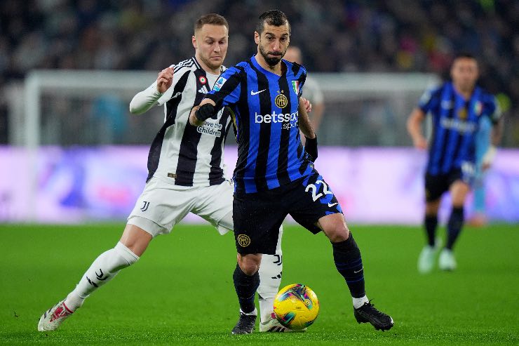 Henrikh Mkhitaryan in azione 