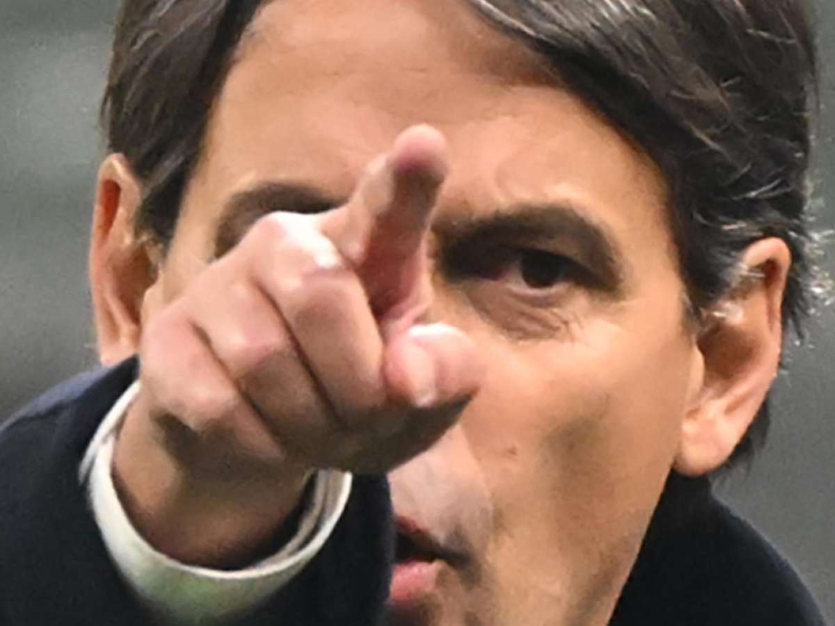 Simone Inzaghi punta il dito