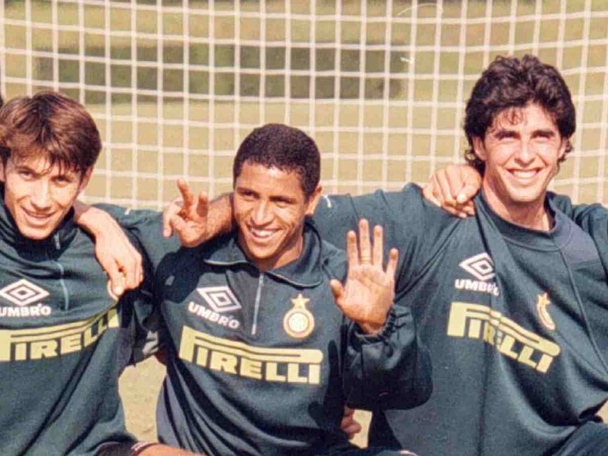 Roberto Carlos con la maglia dell'Inter