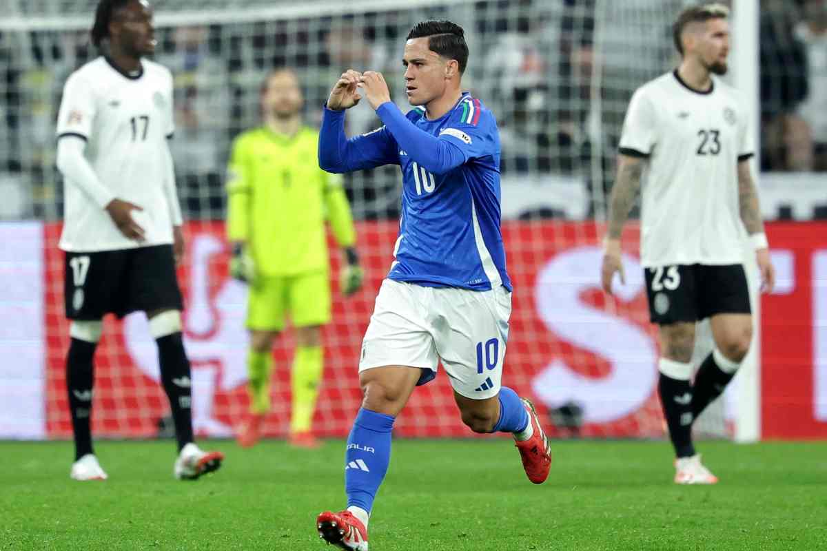 Raspadori esulta contro la Germania