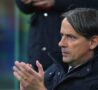Simone Inzaghi applaude dalla panchina
