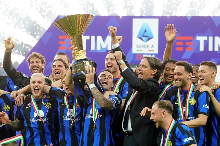Duello scudetto Inter-Napoli: scontro su chi è la favorita