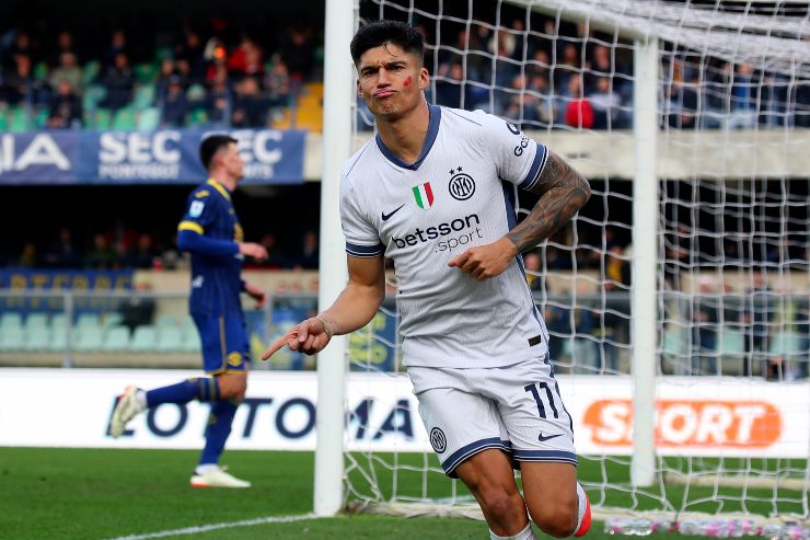 Joaquin Correa esulta dopo il gol