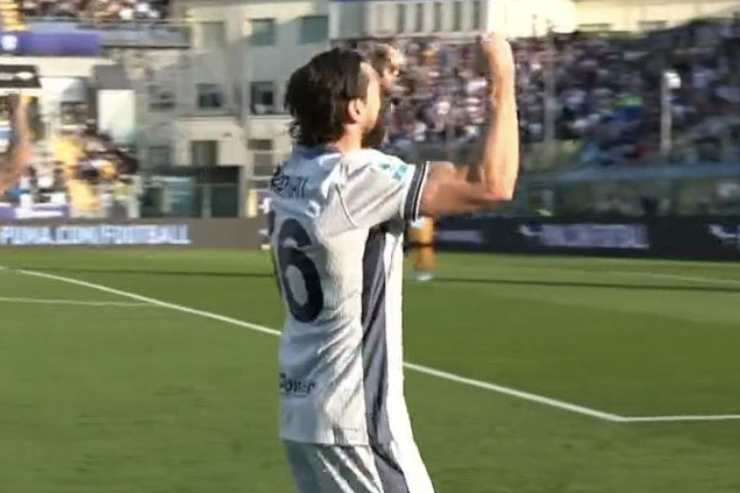 Matteo Darmian in goal in Parma-Inter