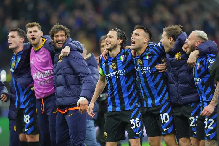 L'Inter festeggia la qualificazione alle semifinali di Champions 