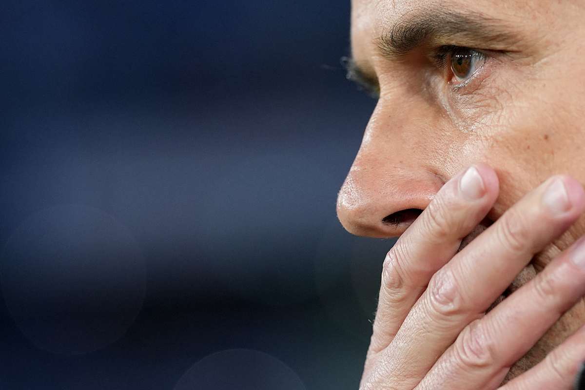 Inzaghi primo piano preoccupato