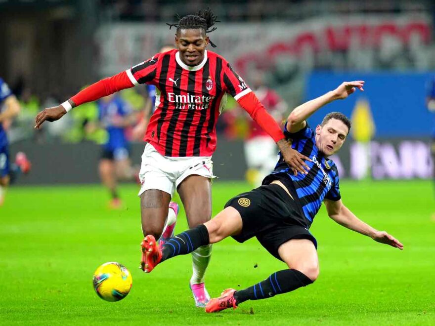 Leao e Pavard su azione in Milan-Inter