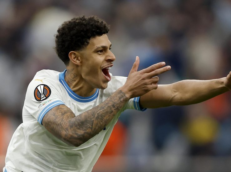 Luis Henrique esulta dopo un gol