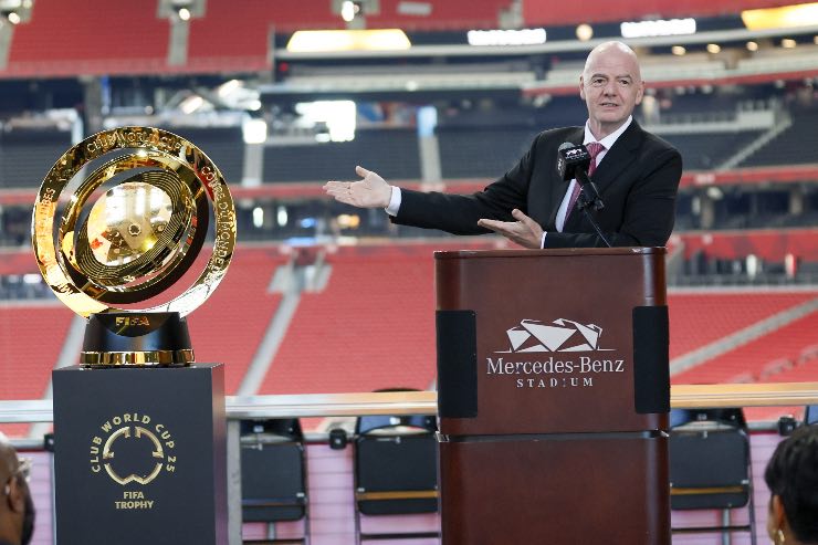 Gianni Infantino alla presentazione del trofeo del Mondiale per Club
