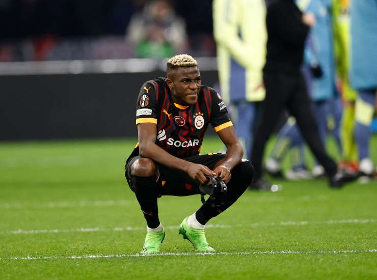 Osimhen accovacciato