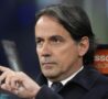 Simone Inzaghi concentrato in panchina