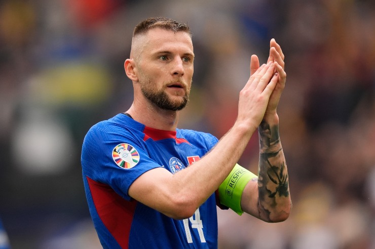 Milan Skriniar in azione con la Slovacchia