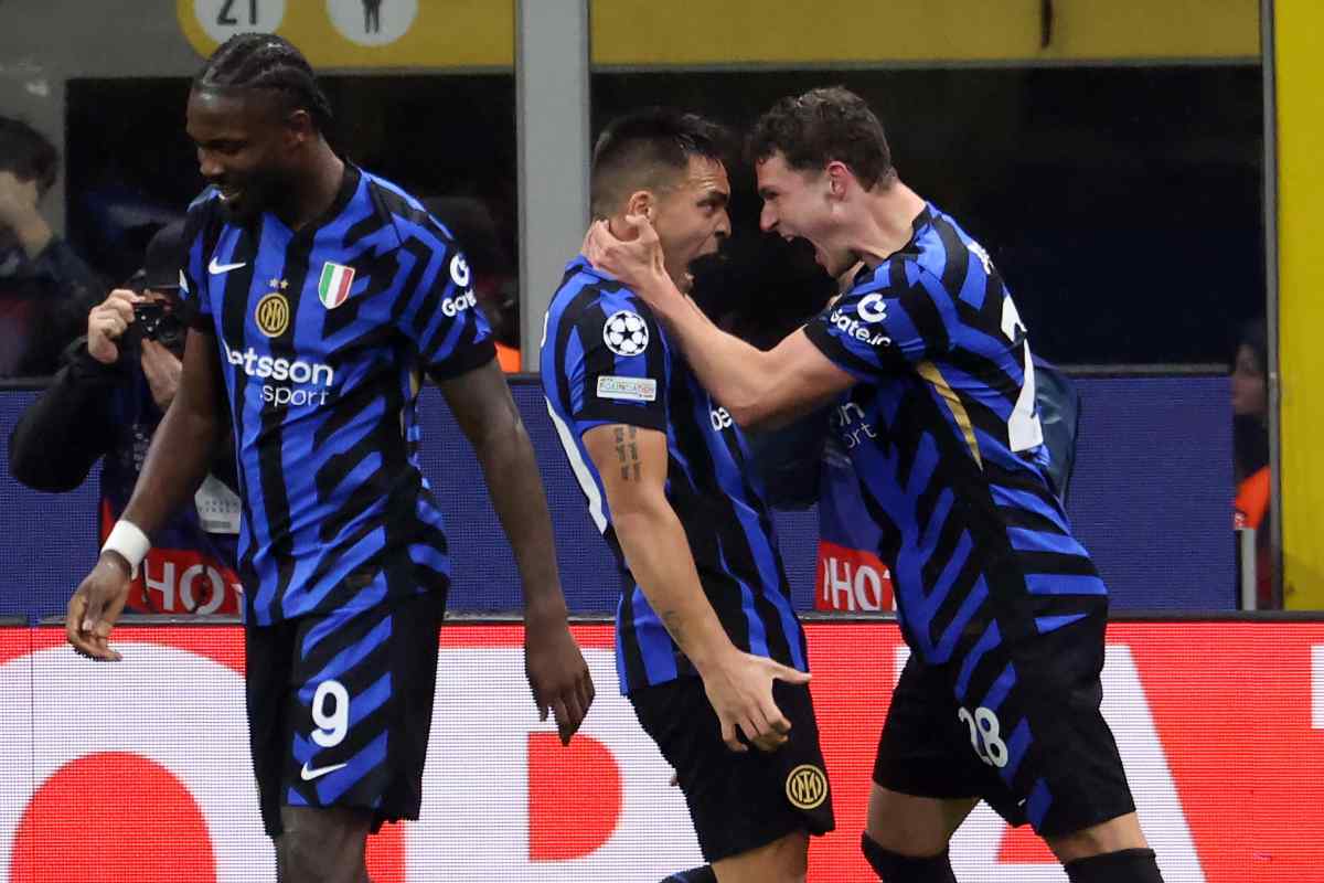 Lautaro e Pavard esultano dopo il gol al Bayern