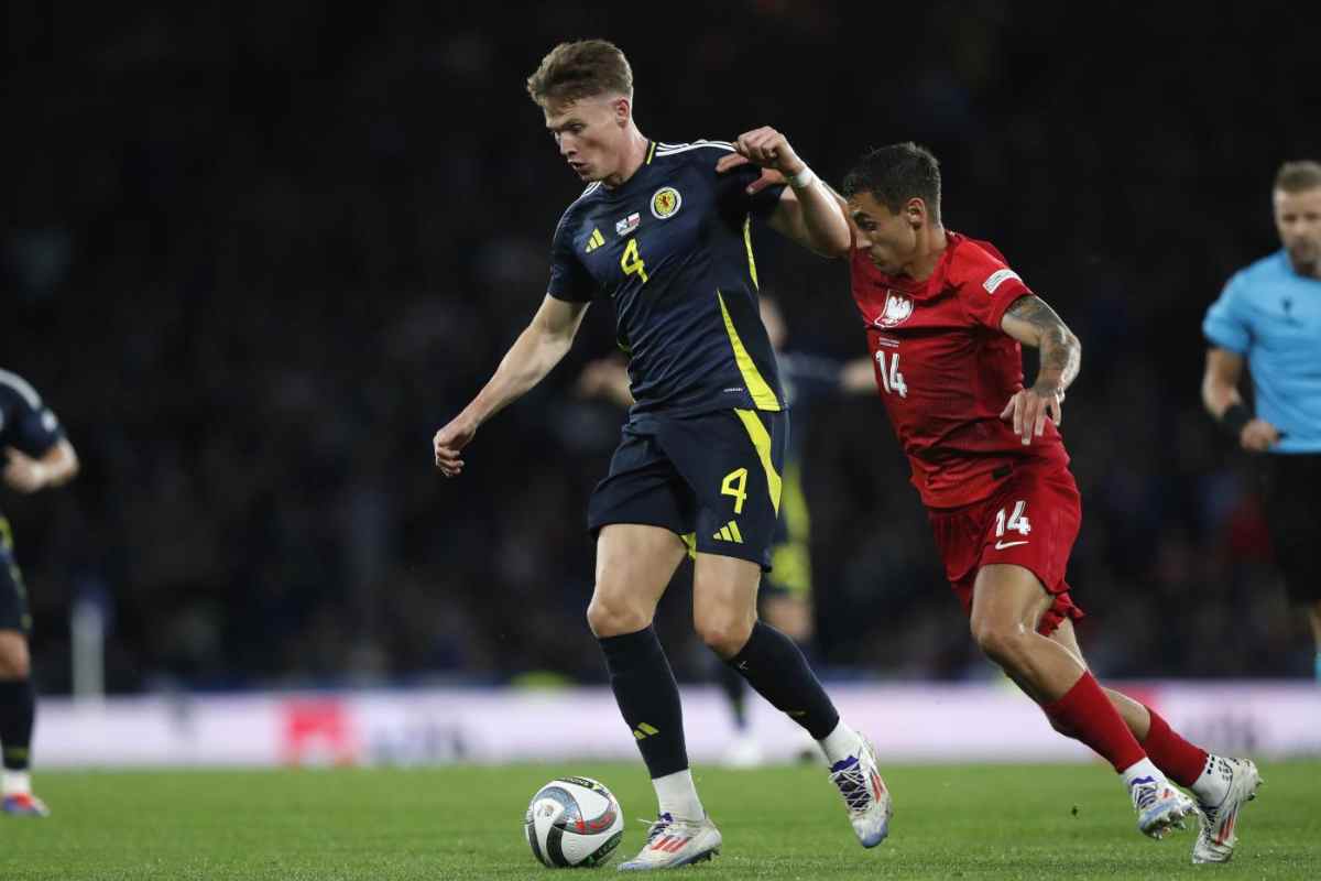 Kiwior contrasta McTominay in Polonia-Scozia