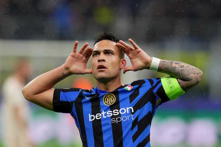 Lautaro esulta