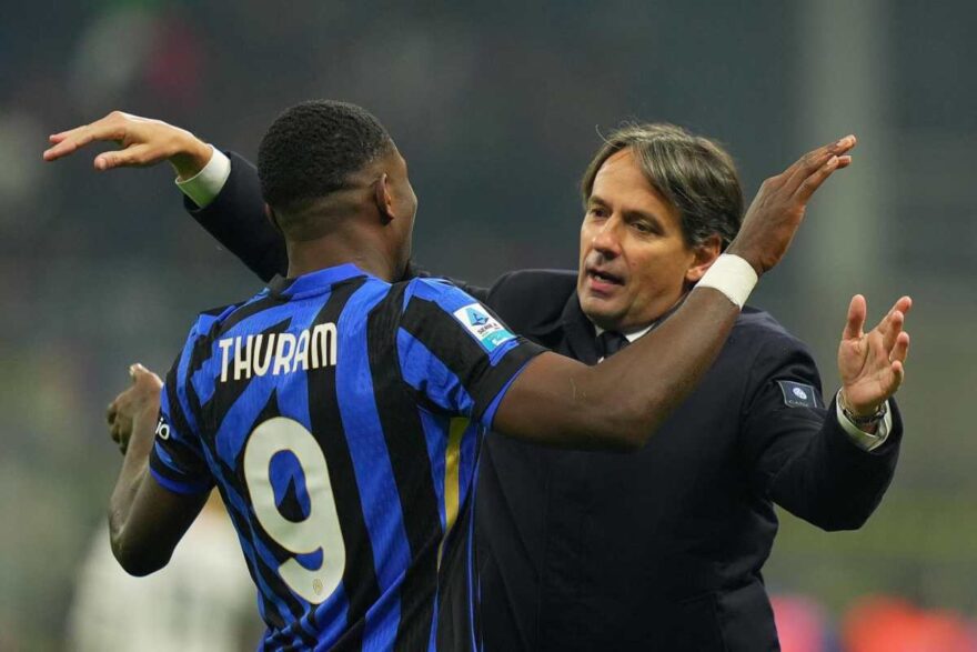 Thuram abbraccia Inzaghi
