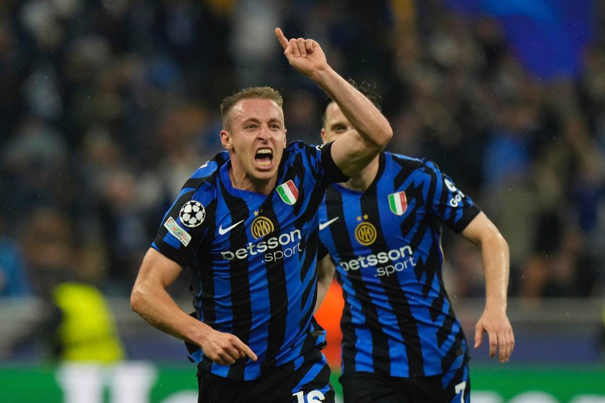 Gol di Frattesi contro il Barcellona