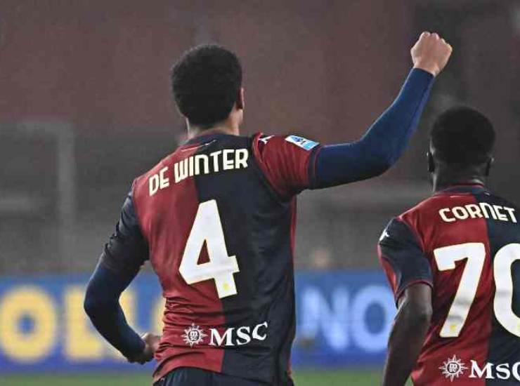 De Winter esulta dopo un gol
