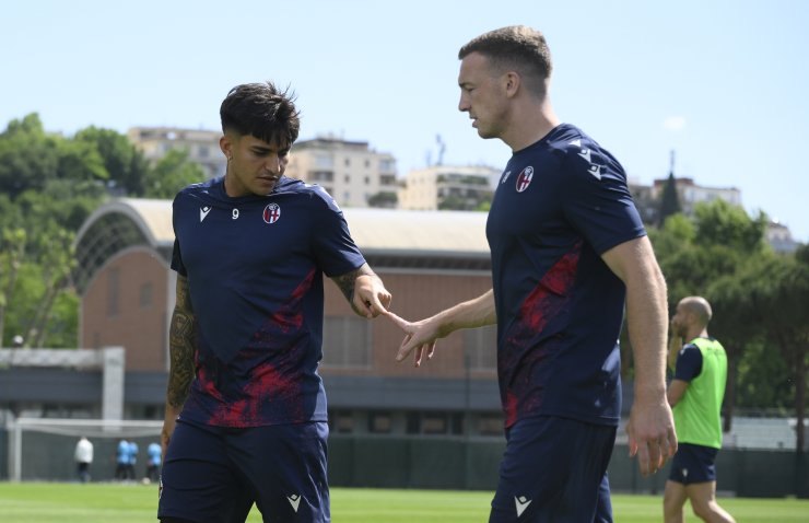 Ferguosn e Castro al centro d'allenamento del Bologna