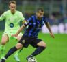 Henrikh Mkhitaryan in azione contro il Barcellona