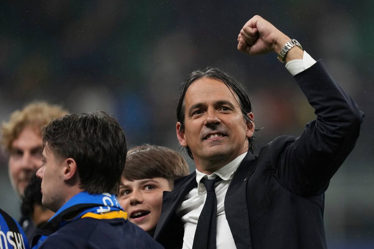 Simone Inzaghi esulta dopo la vittoria sul Barcellona