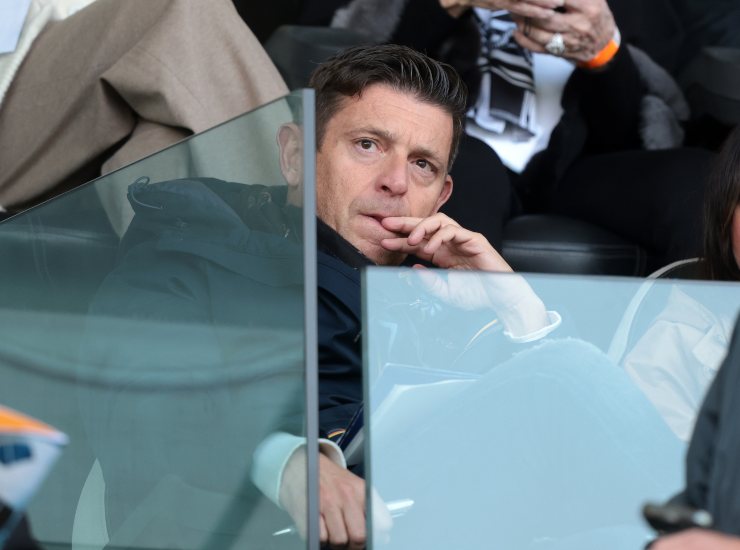 Rocchi preoccupato in primo piano