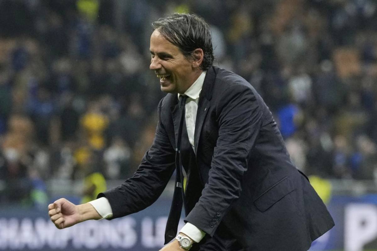 Simone Inzaghi esulta dopo un gol