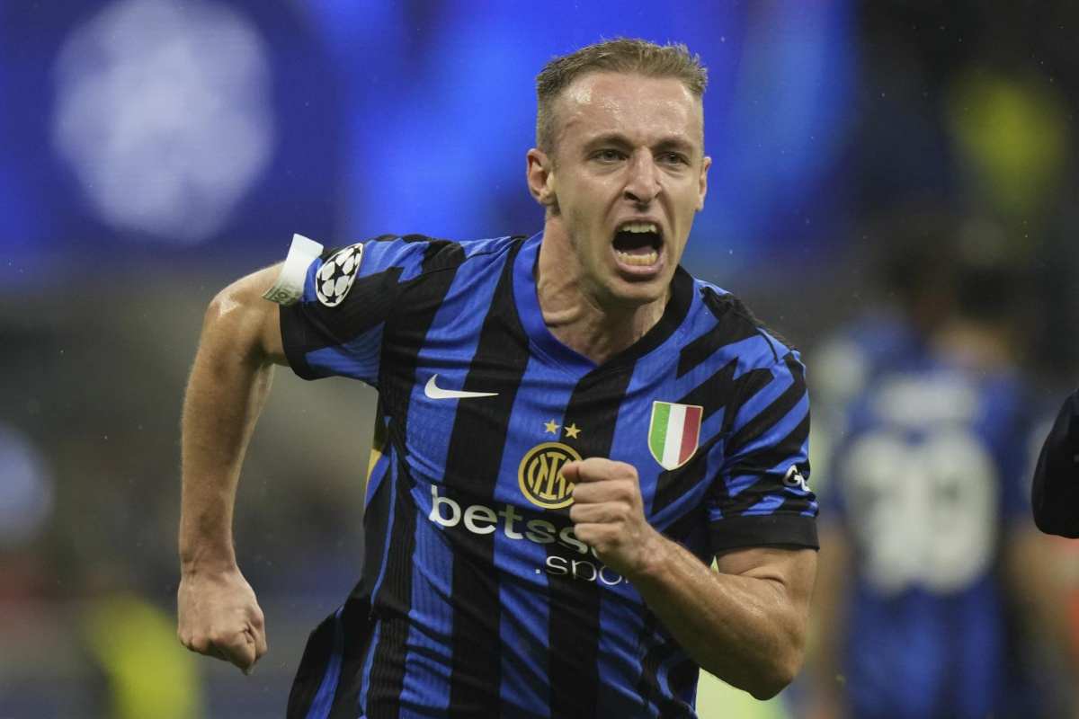 Frattesi esulta dopo il gol al Barcellona